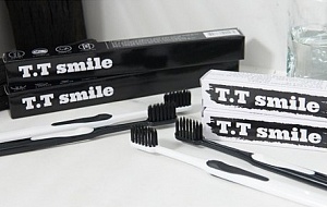 Зубная щетка с мельхиором T.T. SMILE Toothbrush